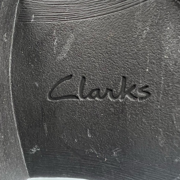 NWT Clarks Women's Brown Leather Mani Juniper Side Zip Boots Size 7M - Picture 2 of 16